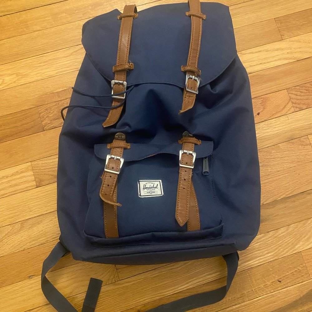 Herschel Supply Company navy backpack